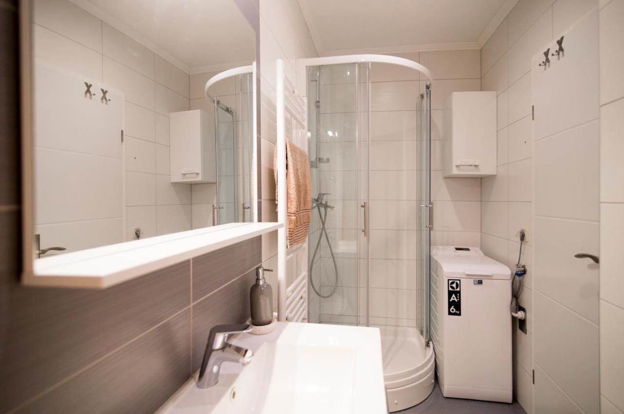 Sundelight Apartman *